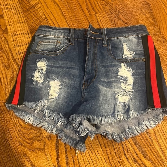 NWT Machine Woman’s Jean Striped Shorts Size S - Picture 1 of 6